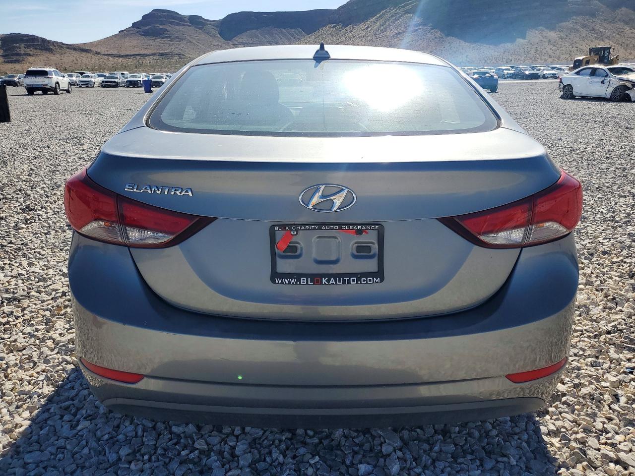 2016 HYUNDAI Elantra VIN KMHDH4AE0GU570316 photo 6