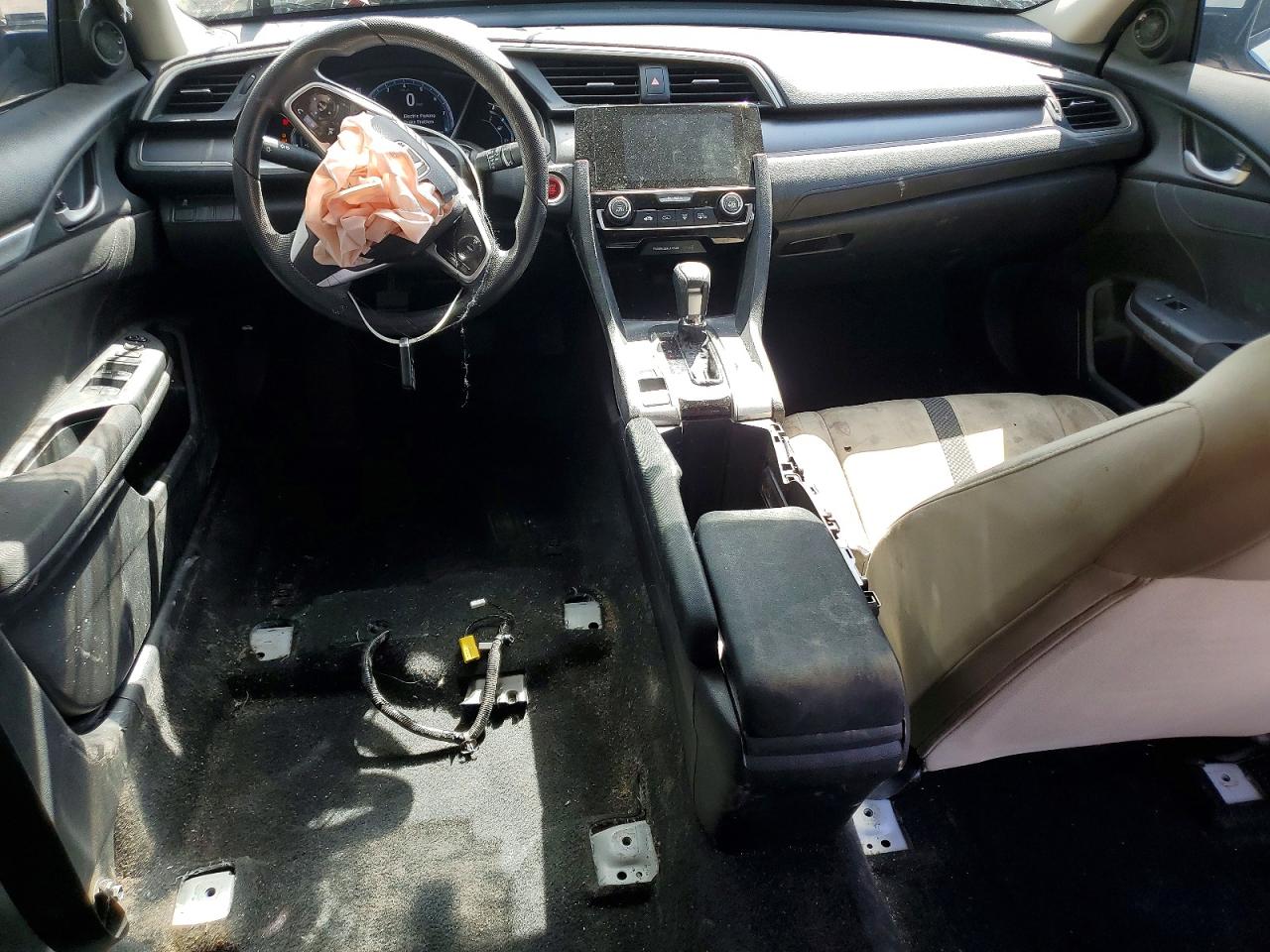 2018 Honda Civic VIN 19XFC2F74JE208120 photo 8