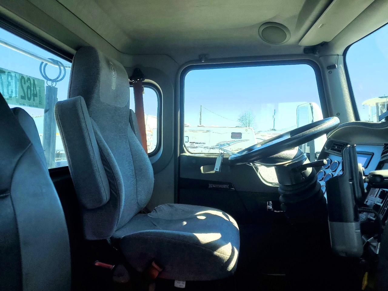 2015 KENWORTH All models VIN 2XKHAJ7X8FM462735 photo 5