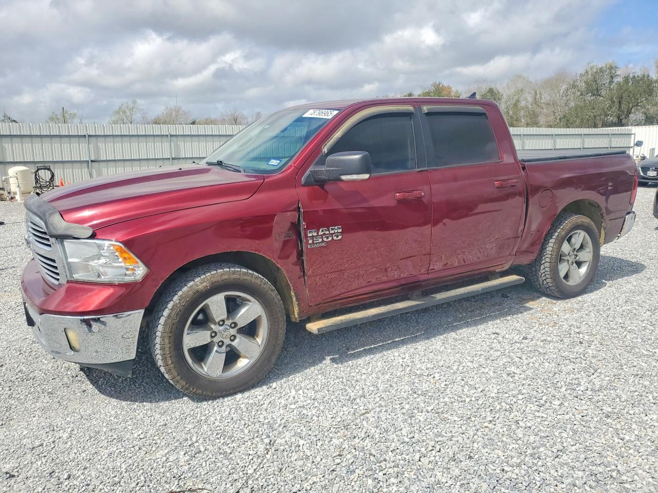 2019 Ram 1500 classic VIN 1C6RR6LT3KS529186 photo 1