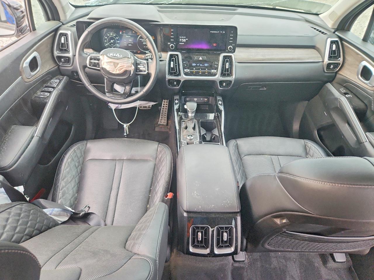 2021 Kia Sorento VIN 5XYRKDLF1MG042802 photo 8