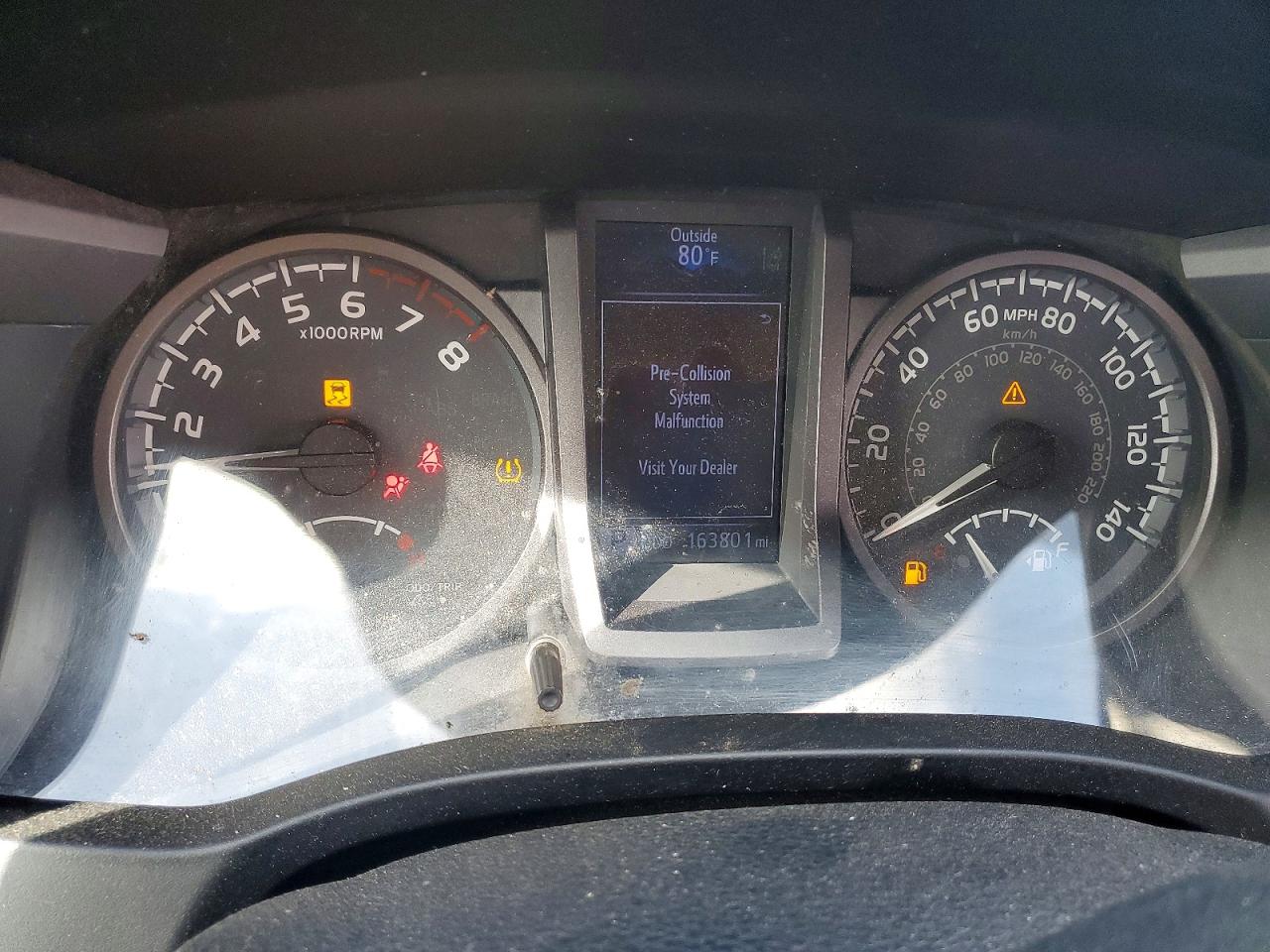 2018 Toyota Tacoma VIN 3TMCZ5AN9JM161150 photo 9