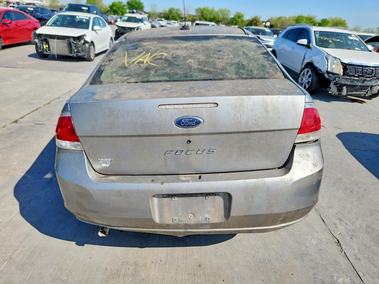2008 Ford Focus VIN 1FAHP32N98W211060 photo 6