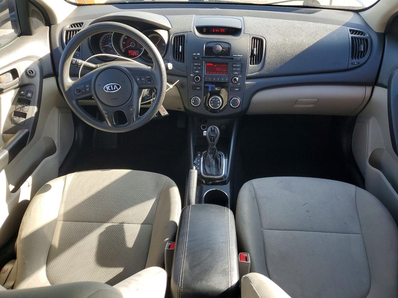 2011 Kia Forte VIN KNAFU4A23B5413832 photo 8