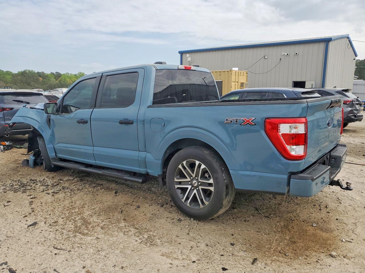 2023 Ford F150 VIN 1FTEW1CP4PKD22058 photo 2