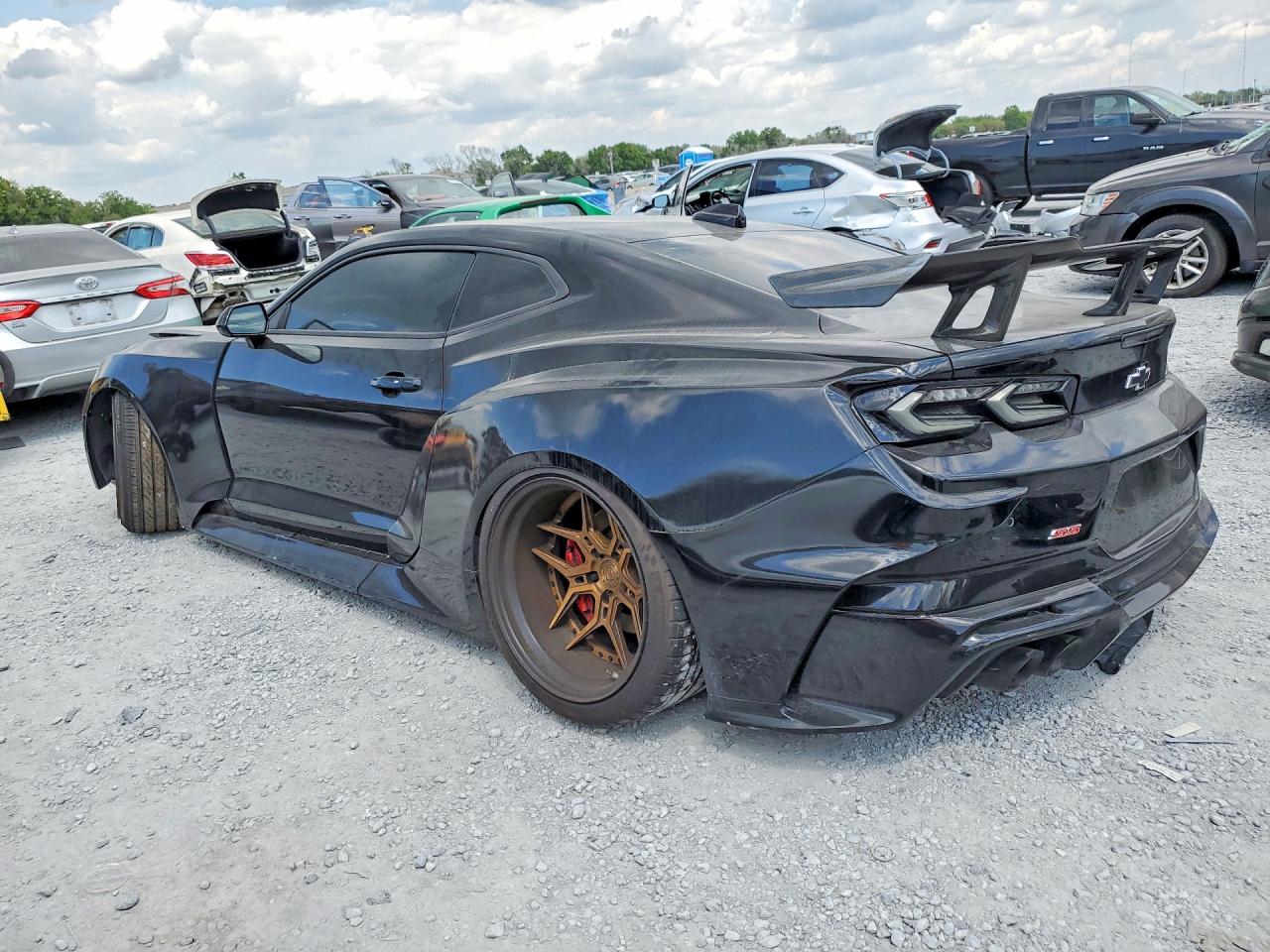 2022 Chevrolet Camaro VIN 1G1FH1R73N0102210 photo 2