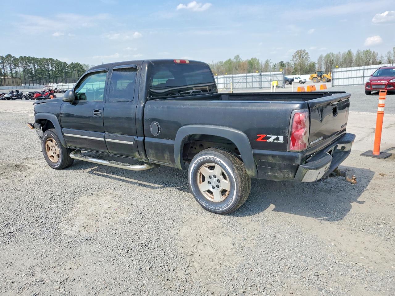 2005 CHEV Silverado VIN 1GCEK19B15Z113405 photo 2