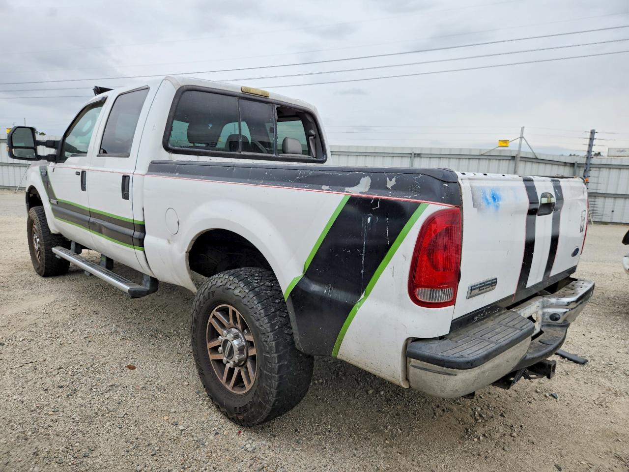 2006 Ford F250 VIN 1FTSW20P36EA65212 photo 2