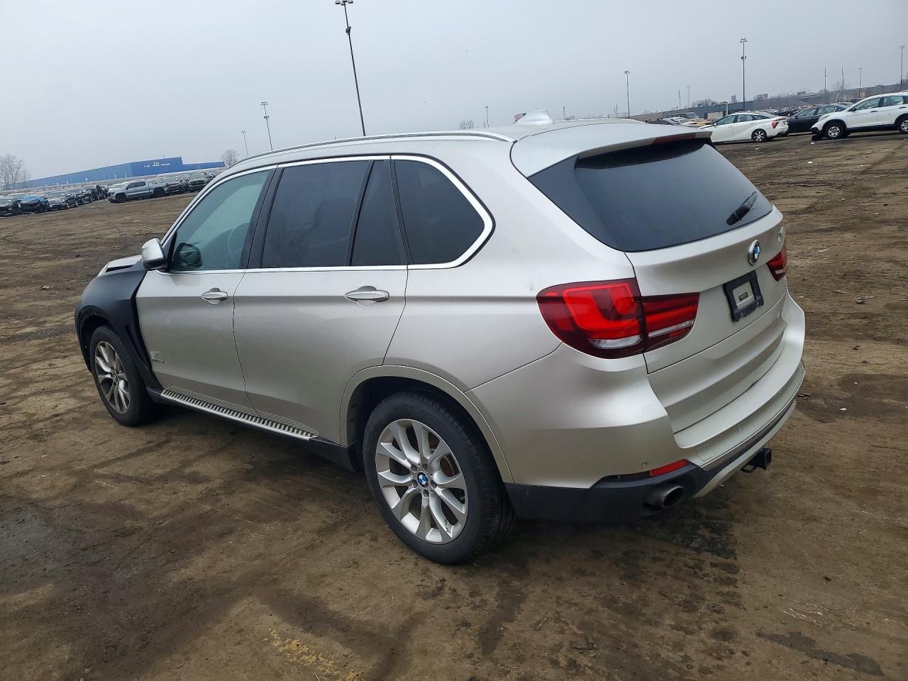 2014 BMW X5 VIN 5UXKR0C57E0K45499 photo 2