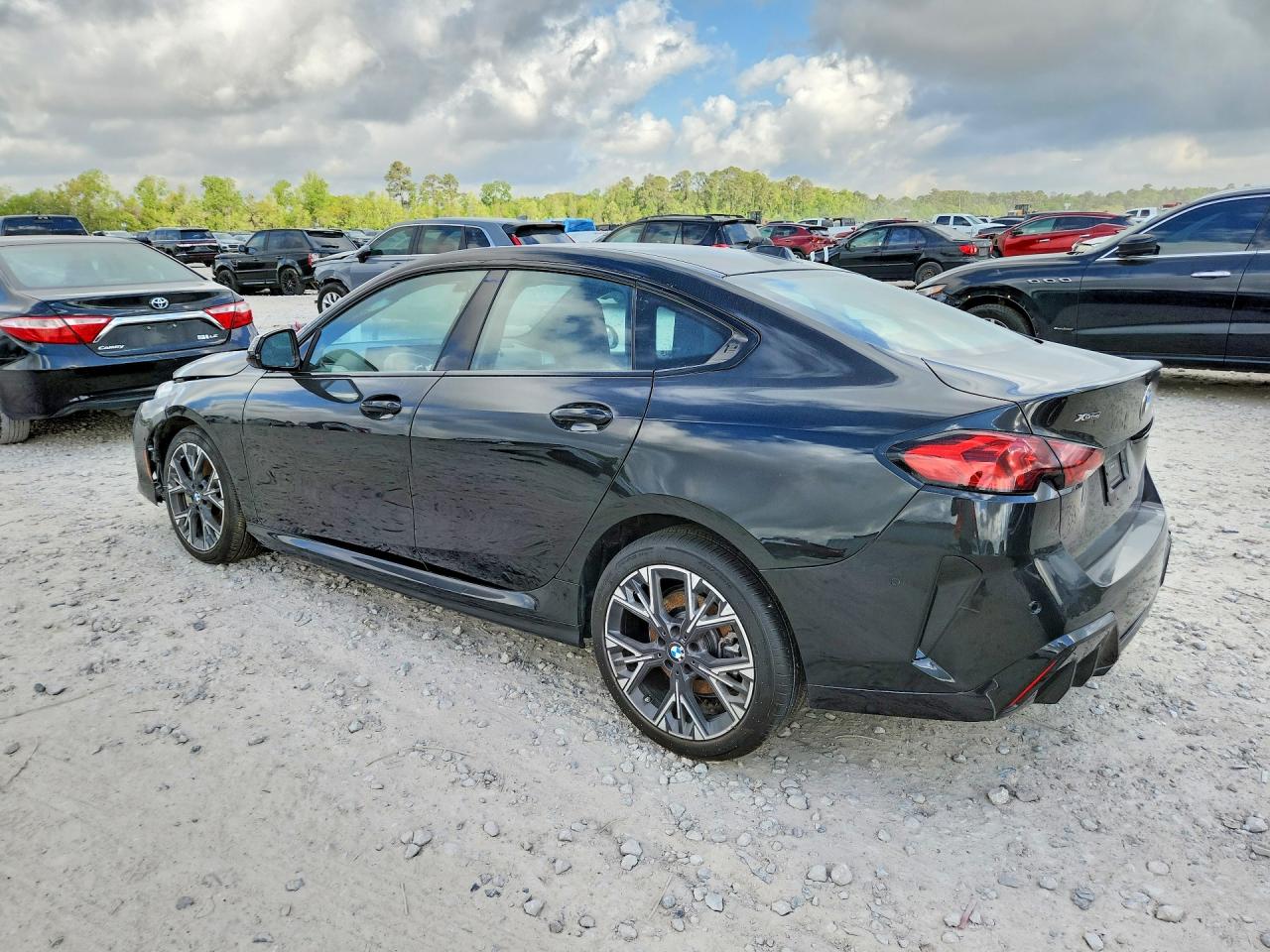 2025 BMW 2 series VIN WBA23GG0XS7T16883 photo 2