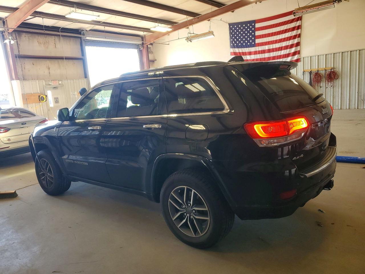 2021 Jeep Grand cher VIN 1C4RJFCG7MC675431 photo 2