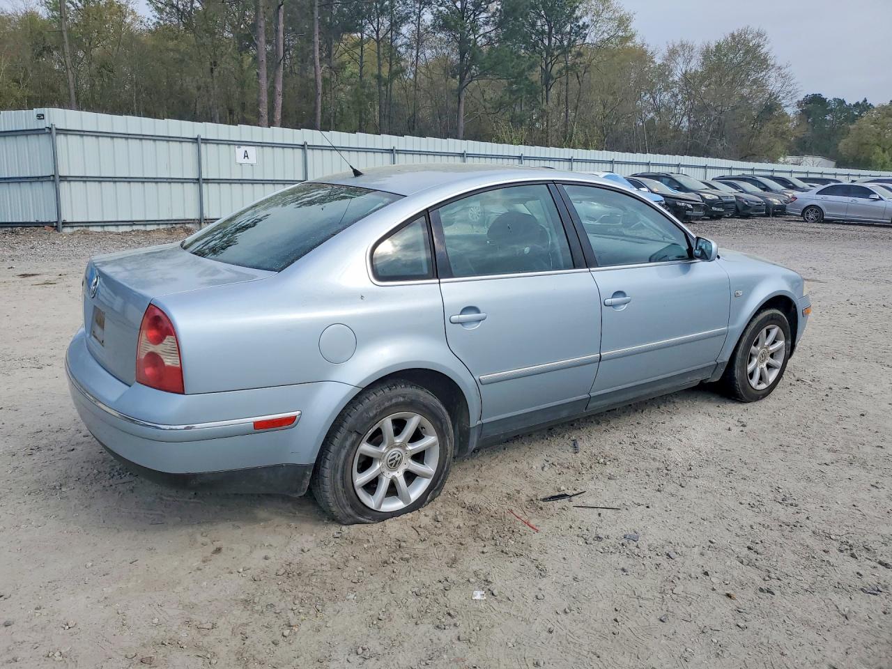 2004 Volkswagen Passat VIN WVWPD63BX4P040540 photo 3