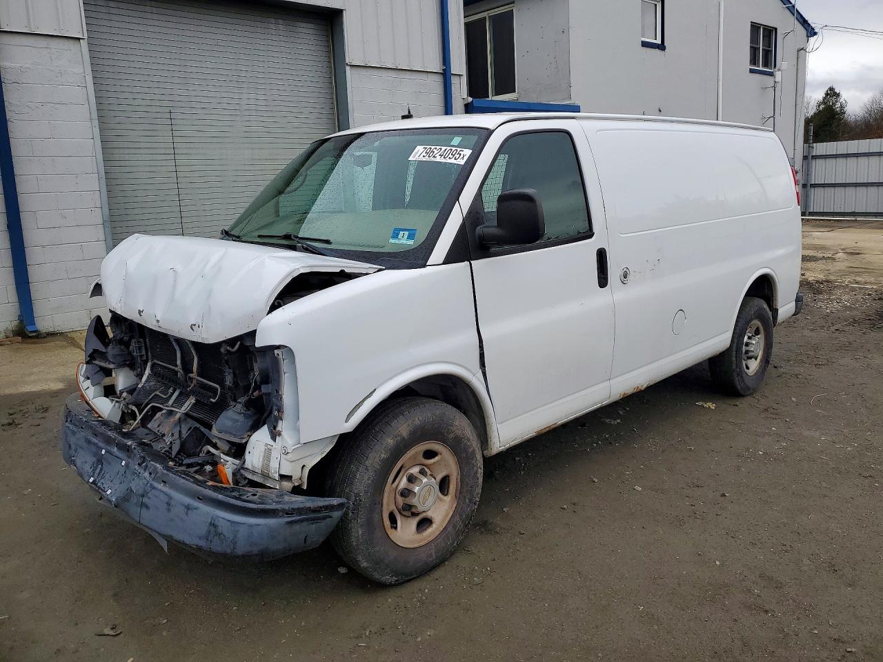 2011 CHEVROLET Express g2500 VIN 1GCWGFCAXB1182591 photo 1