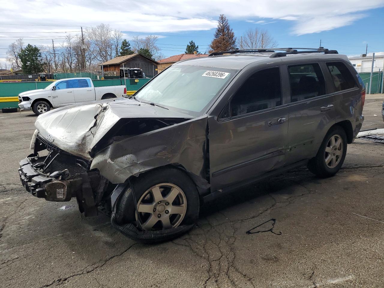 2008 Jeep Cherokee VIN 1J8GR48K08C136374 photo 1