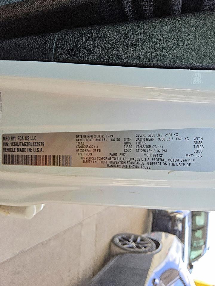2024 Jeep Gladiator VIN 1C6HJTAG3RL133979 photo 12