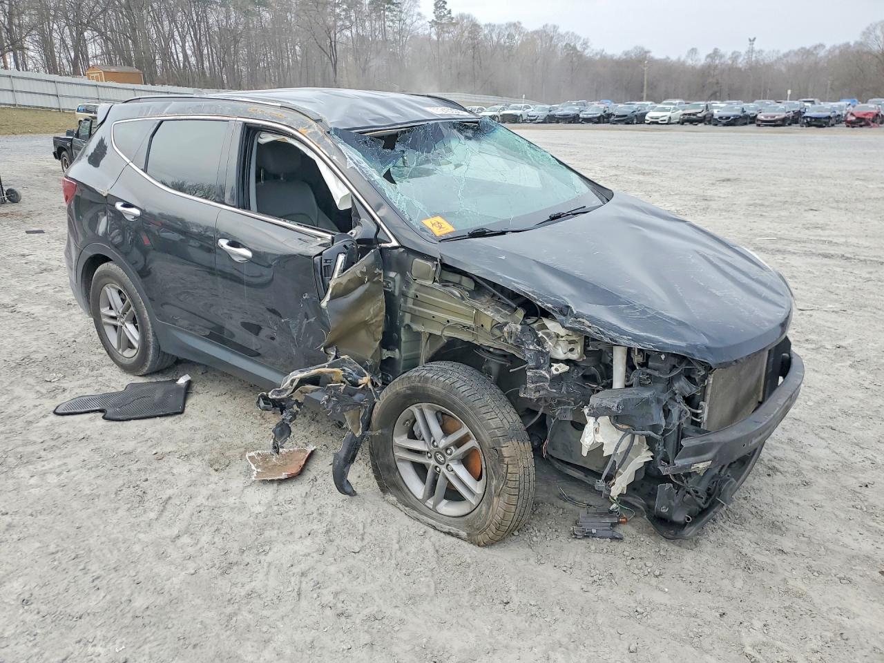 2017 Hyundai Santa fe sport VIN 5NMZU3LB8HH014749 photo 4