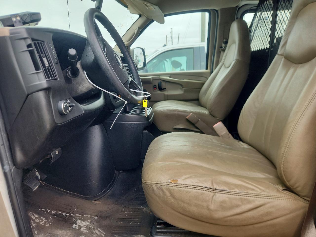 2008 CHEV Express VIN 1GCHG35K381161135 photo 7