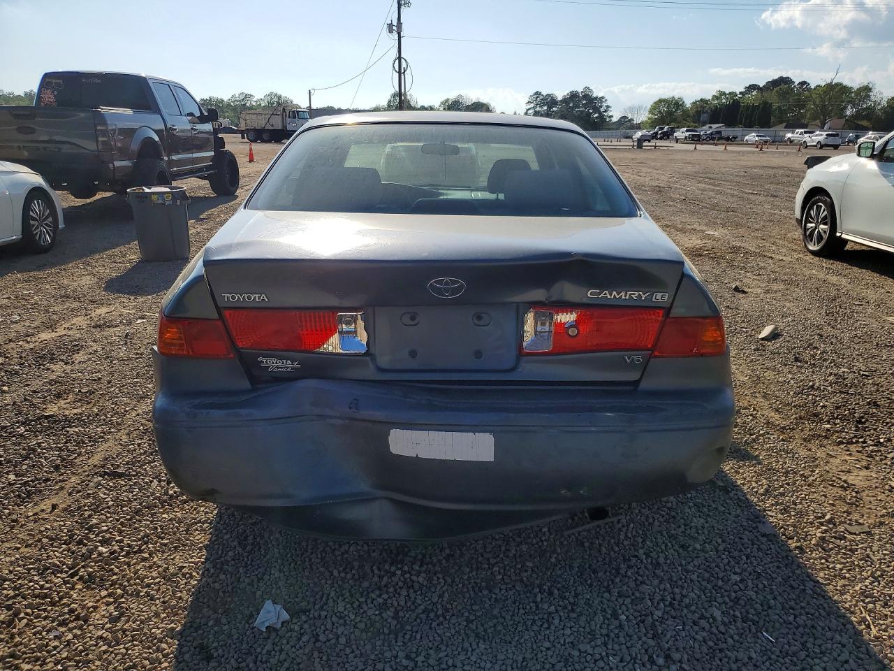 2001 TOYT Camry VIN 4T1BF22K91U970808 photo 6