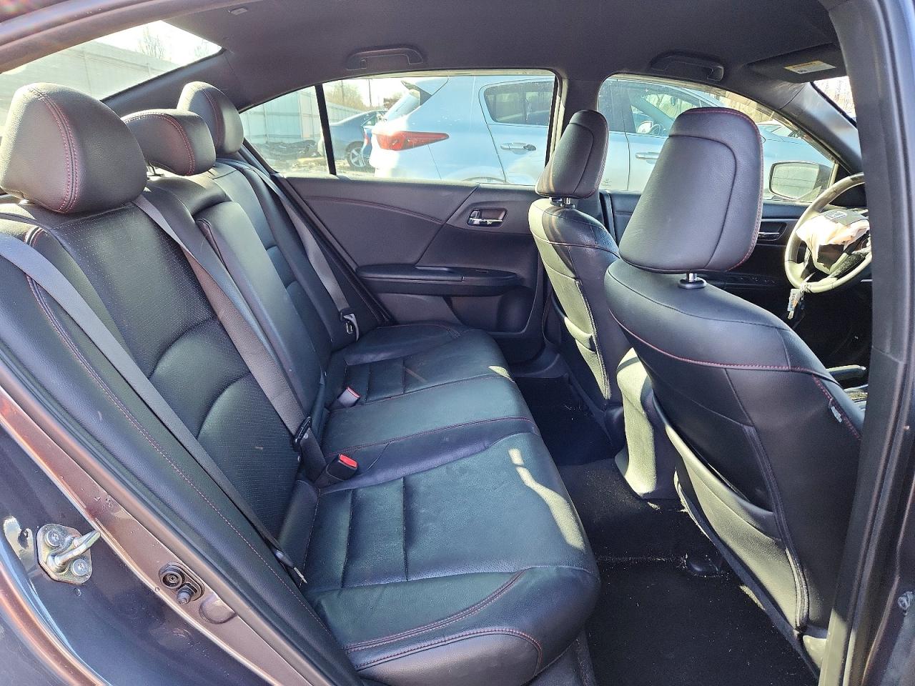 2017 Honda Accord VIN 1HGCR2F15HA015955 photo 10