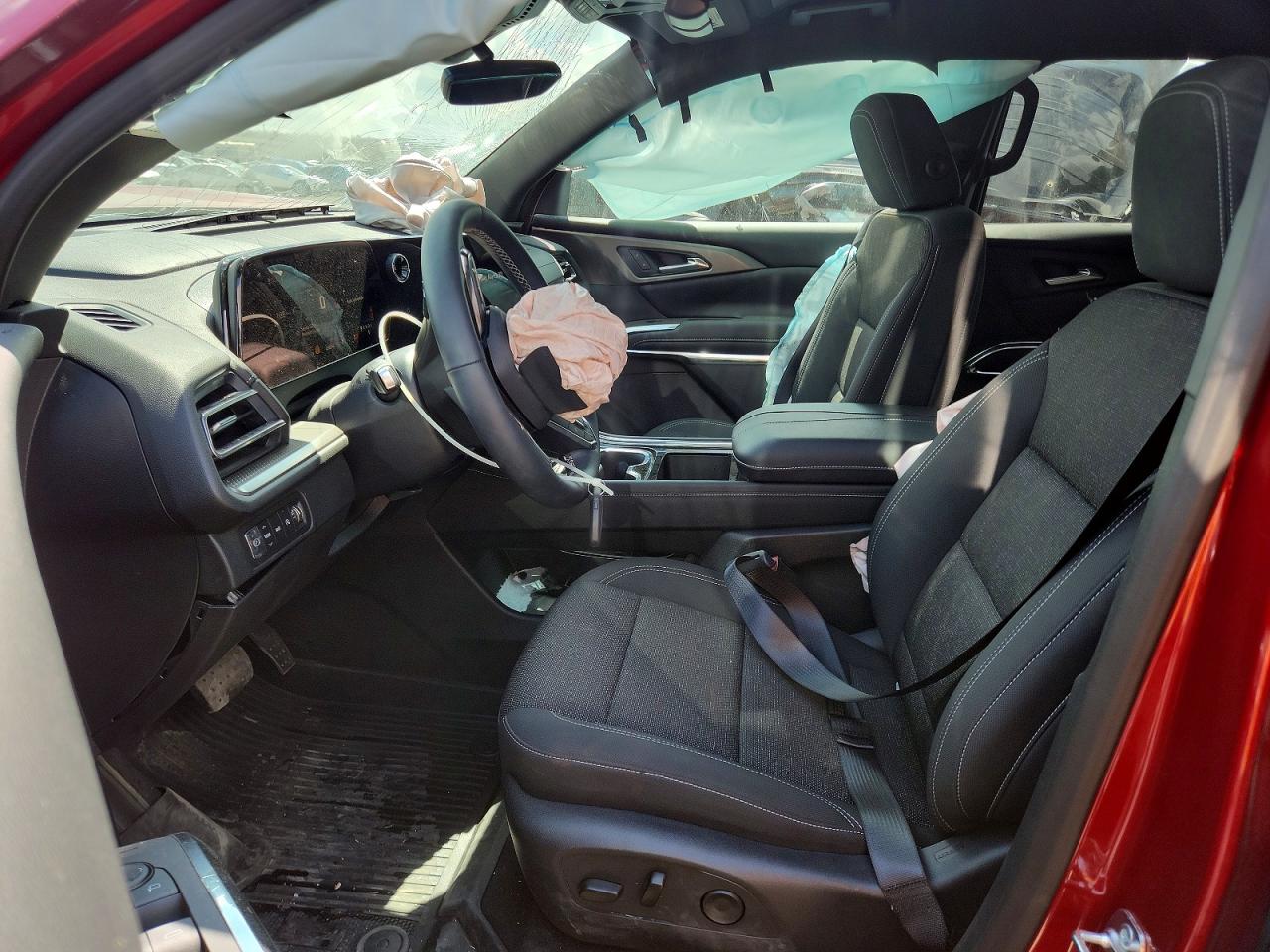 2026 Chevrolet Traverse VIN 1GNEVGKS3TJ140371 photo 7