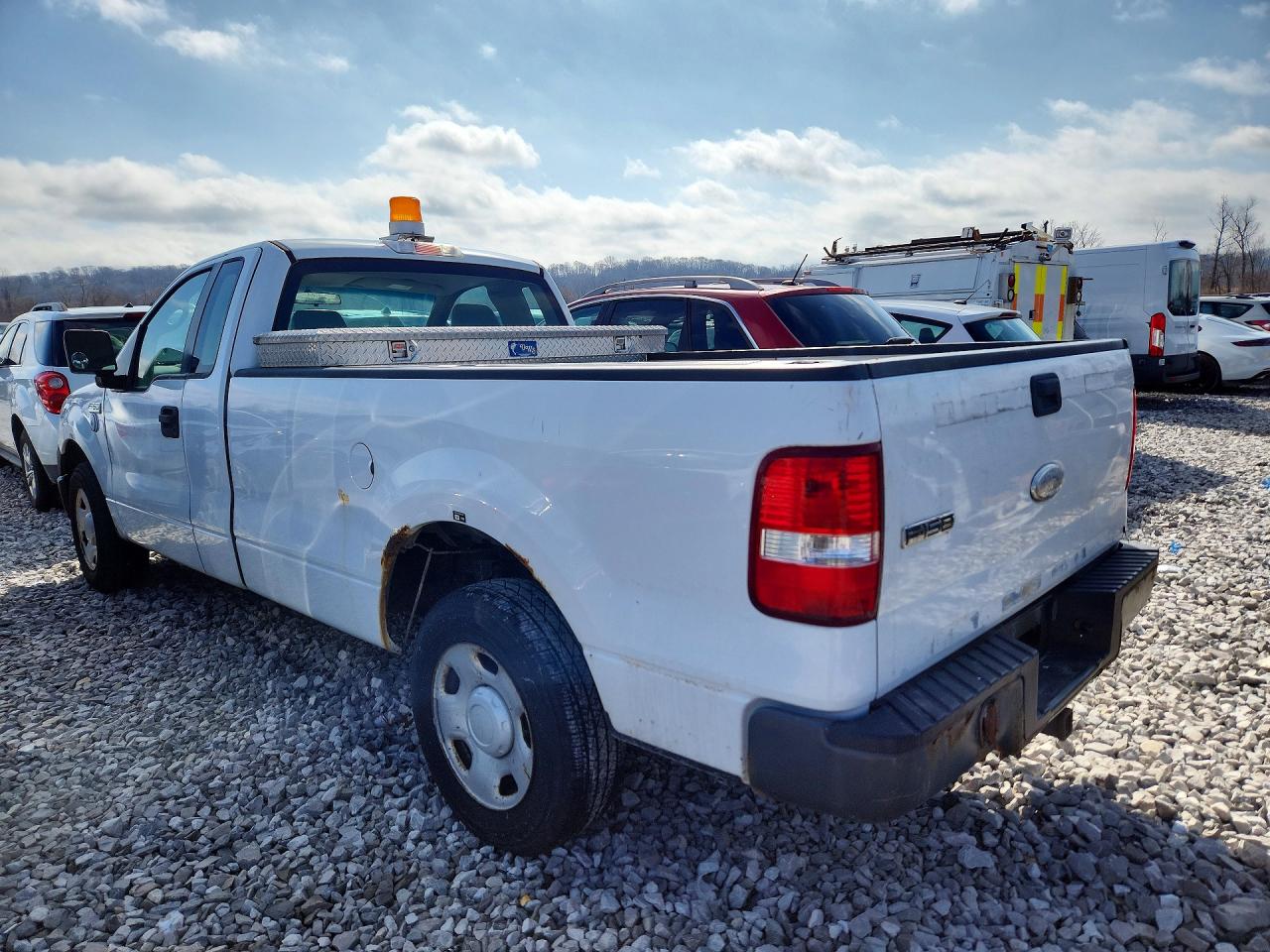 2007 Ford F150 VIN 1FTRF12W47KD54048 photo 2