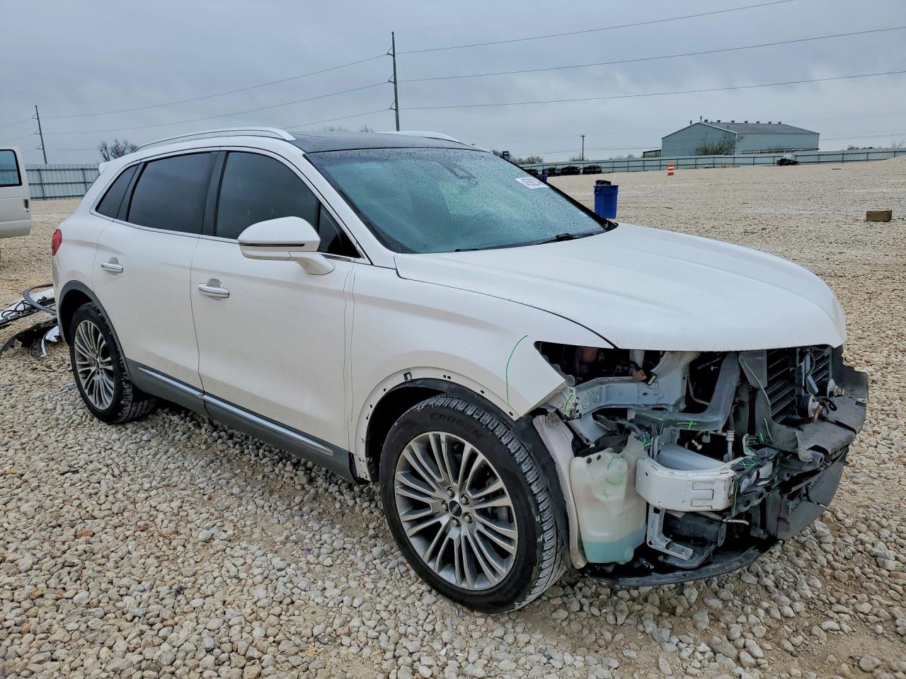 2017 Lincoln Mkx VIN 2LMPJ6LR4HBL28928 photo 4