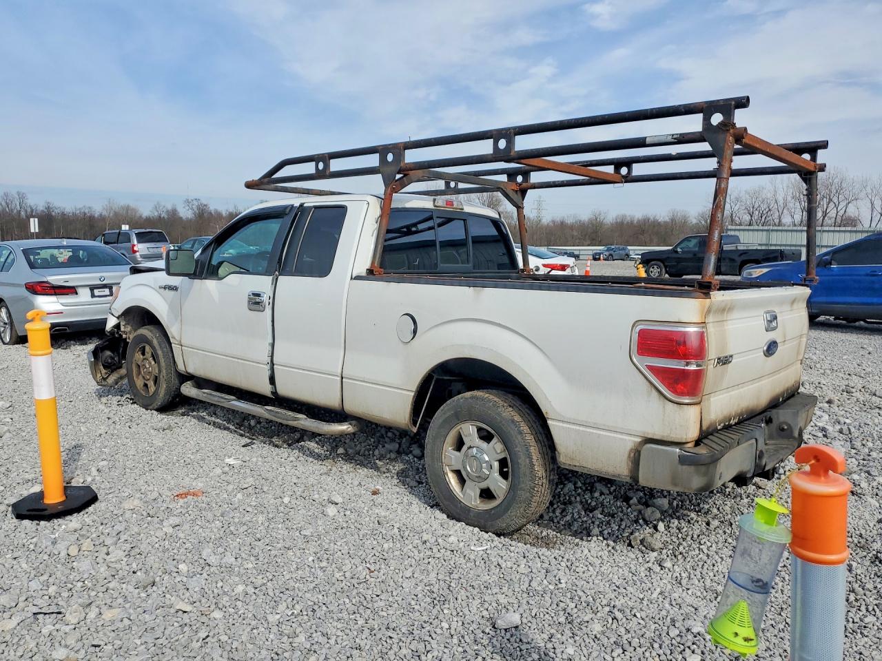 2011 Ford F-150 VIN 1FTEX1CM9BFA74720 photo 2