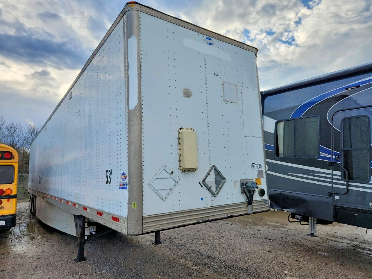 2014 UTILITY All models VIN 1UYVS2533EP766237 photo 1