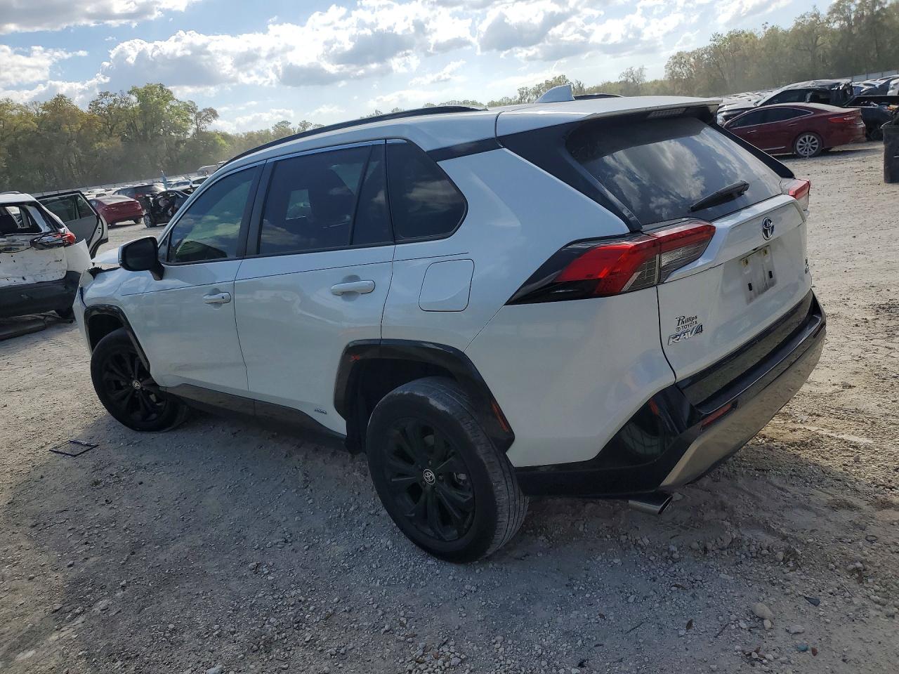 2023 Toyota Rav4 VIN JTM16RFVXPJ037524 photo 2
