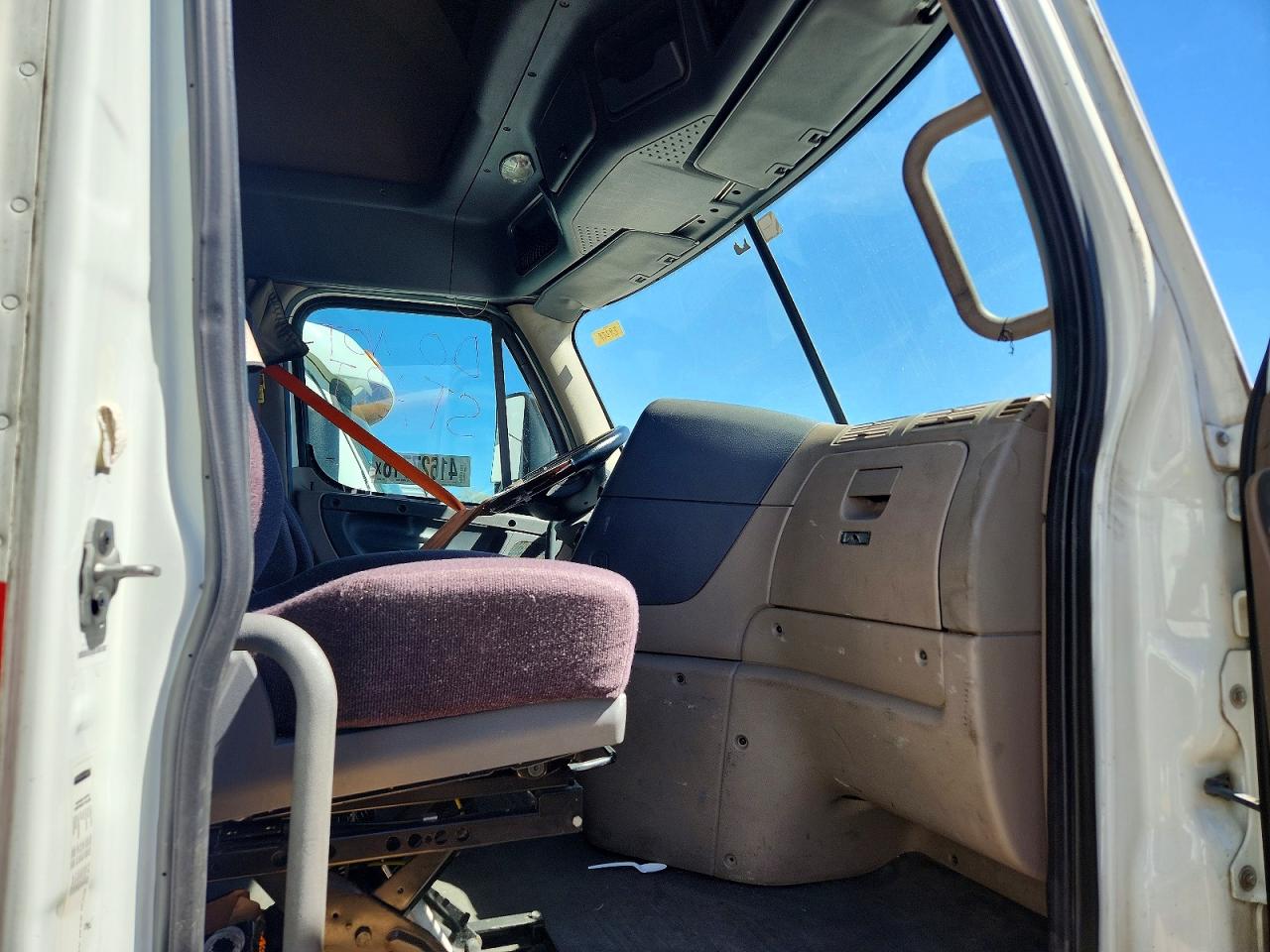 2018 FREIGHTLINER All other VIN 3AKJGLDR2JDJU7223 photo 5