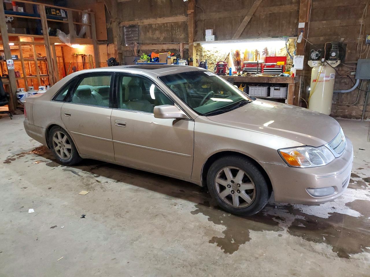 2000 TOYOTA Avalon VIN 4T1BF28B9YU109131 photo 4