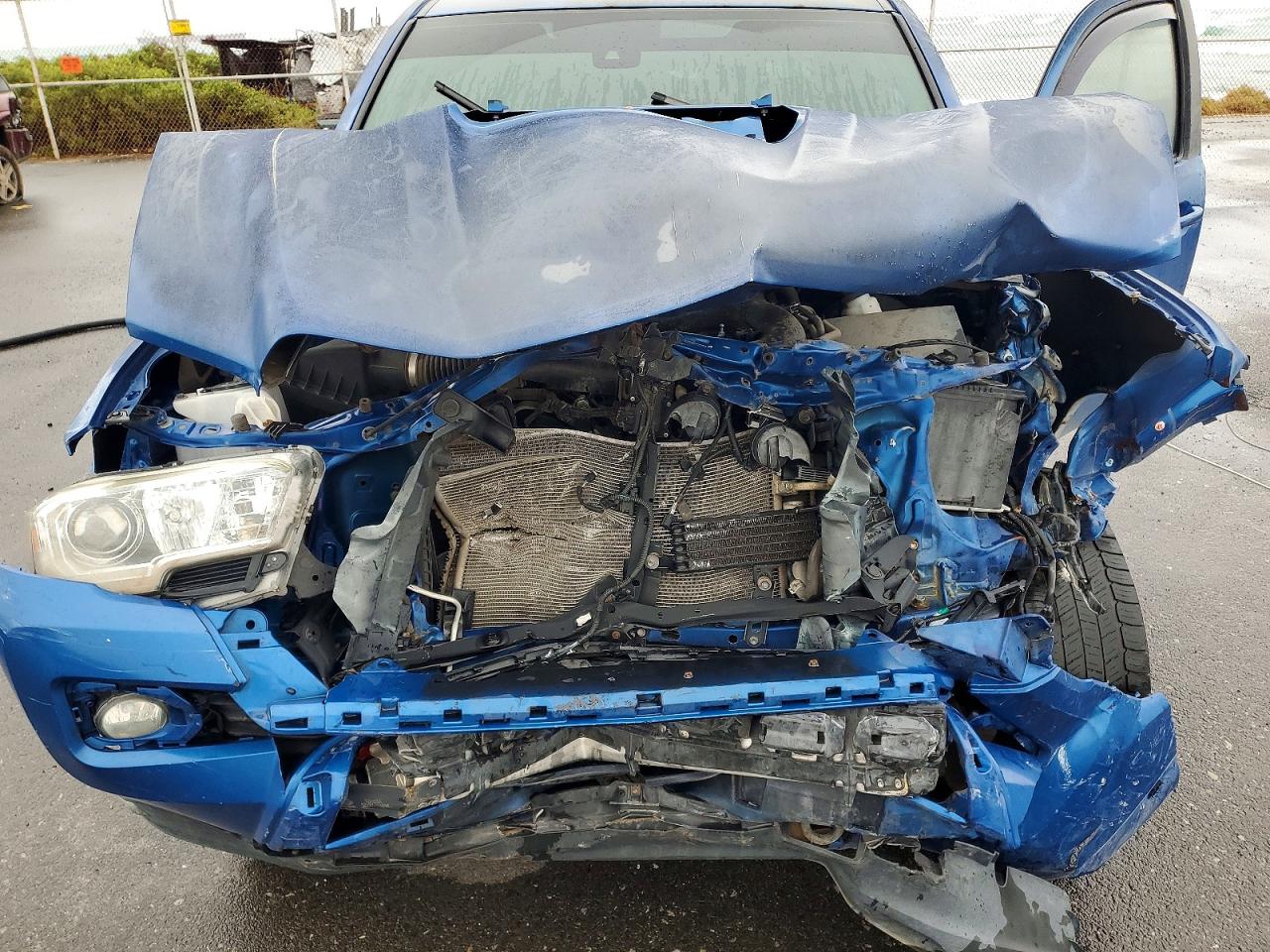 2018 Toyota Tacoma VIN 3TMAZ5CNXJM056234 photo 11