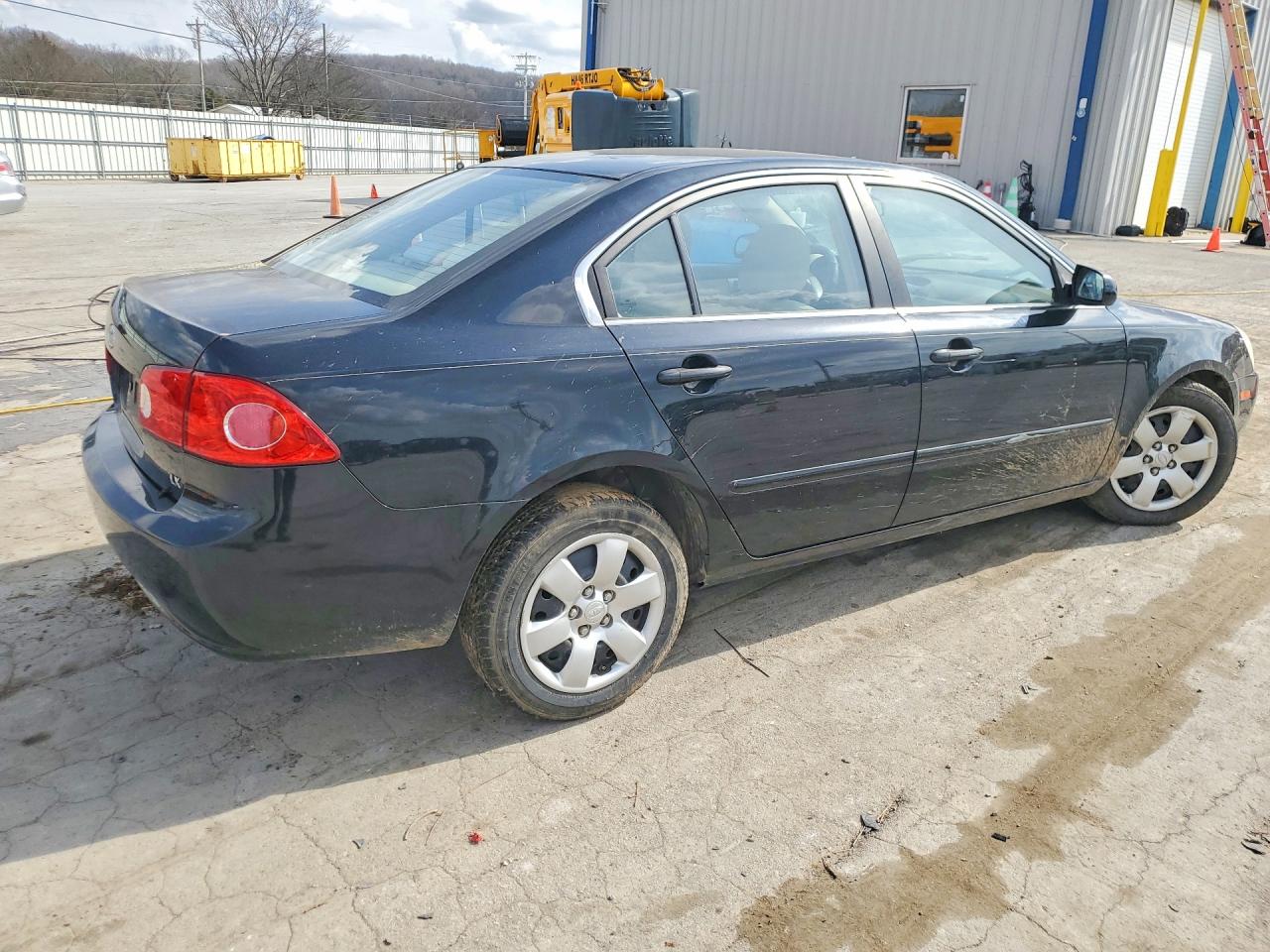 2008 Kia Optima VIN KNAGE123485221447 photo 3
