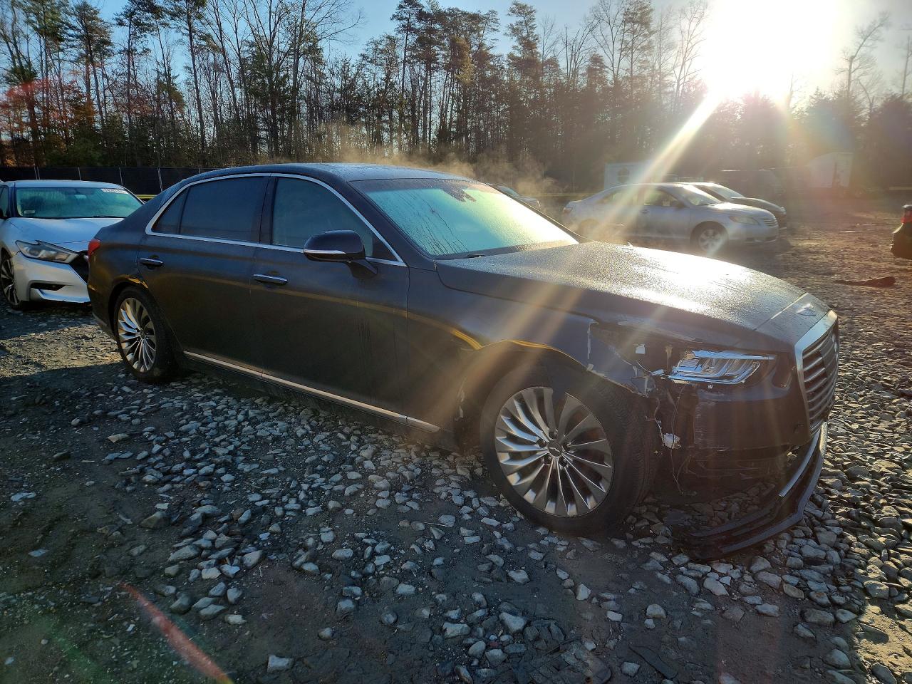2019 Genesis G90 5.0 ul VIN KMTF54JH8KU054568 photo 4