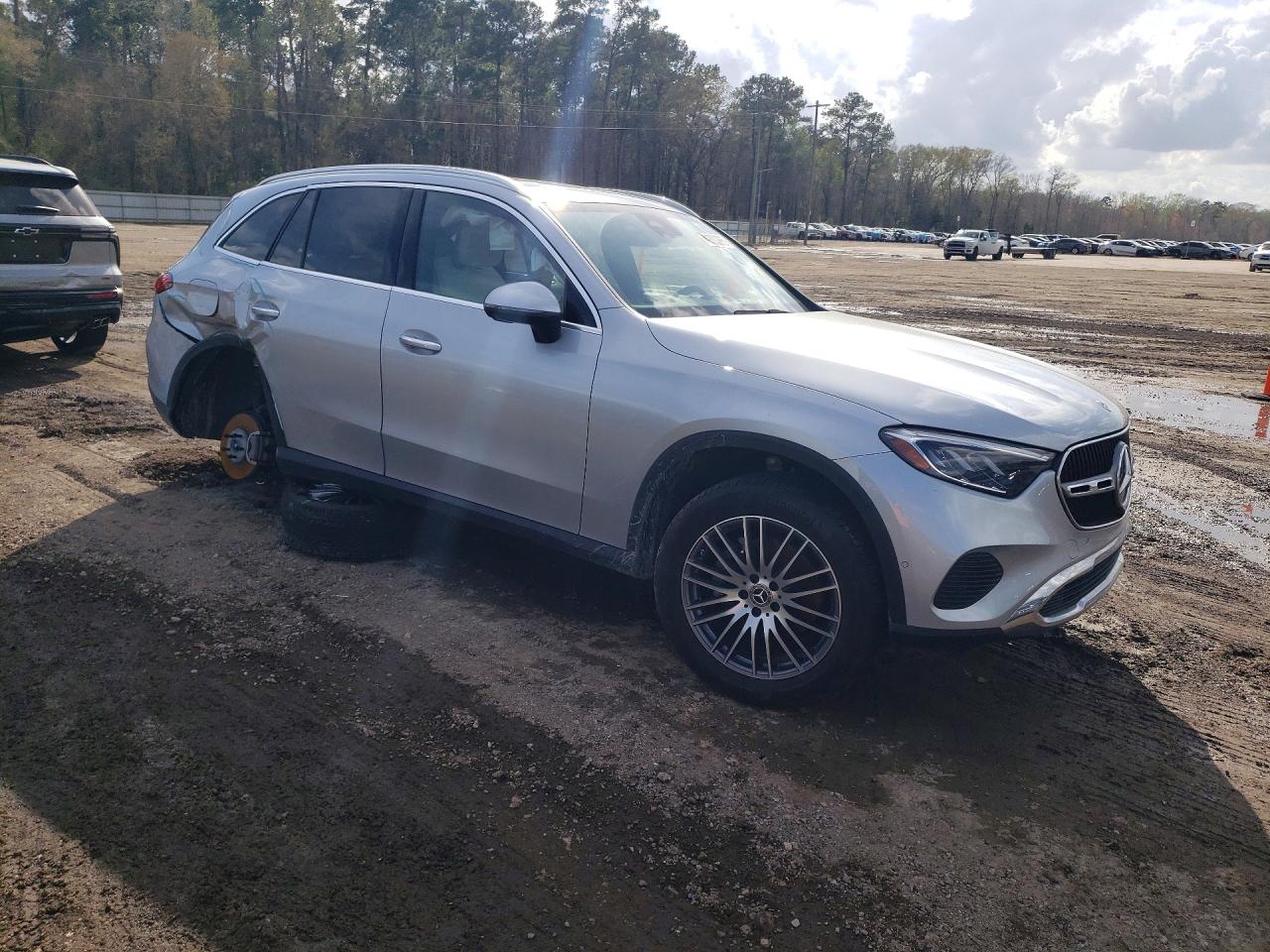 2024 Mercedes-Benz Glc class VIN W1NKM4HB6RF211166 photo 4