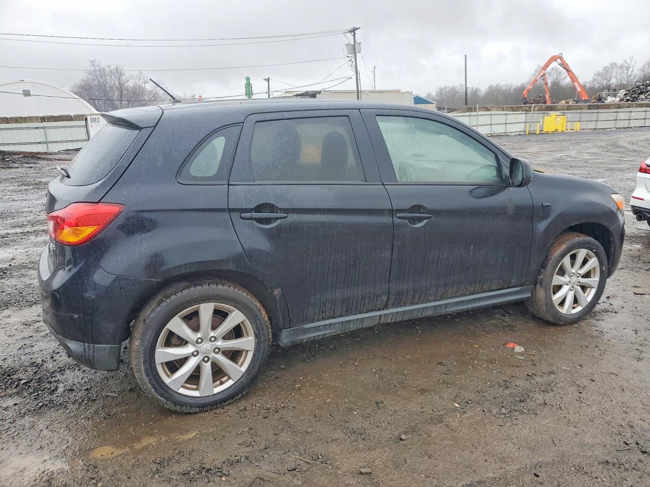 2013 Mitsubishi Outlander VIN 4A4AR3AU3DE006261 photo 3
