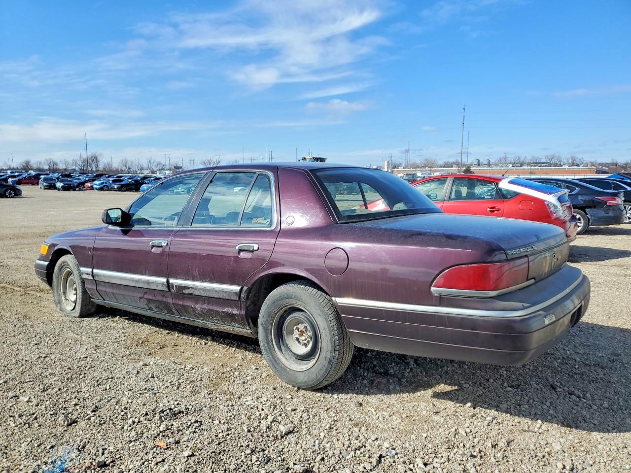 1993 Mercury Grmarquis VIN 2MELM74W9PX615326 photo 2