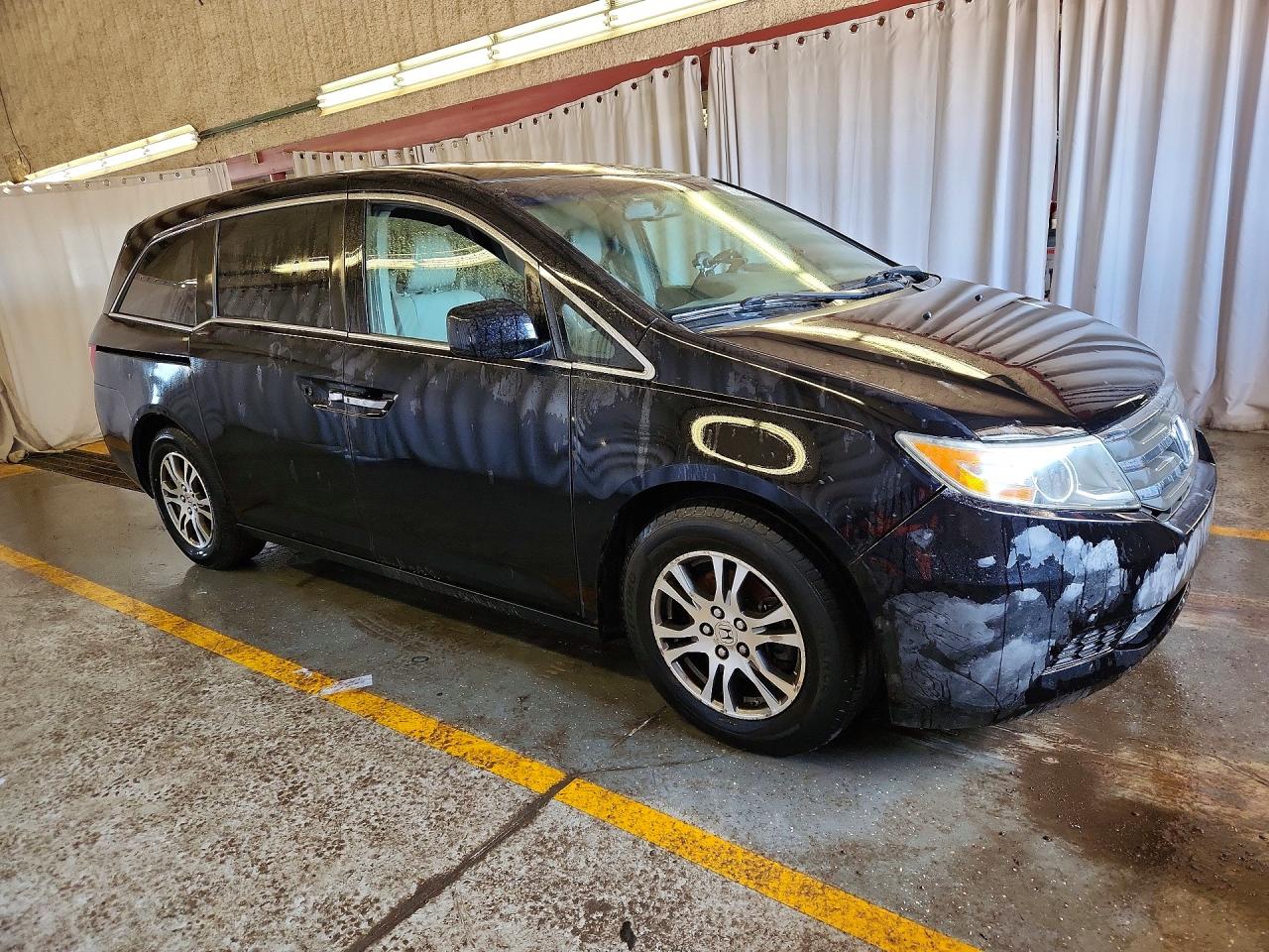 2013 Honda All models VIN 5FNRL5H61DB057352 photo 4