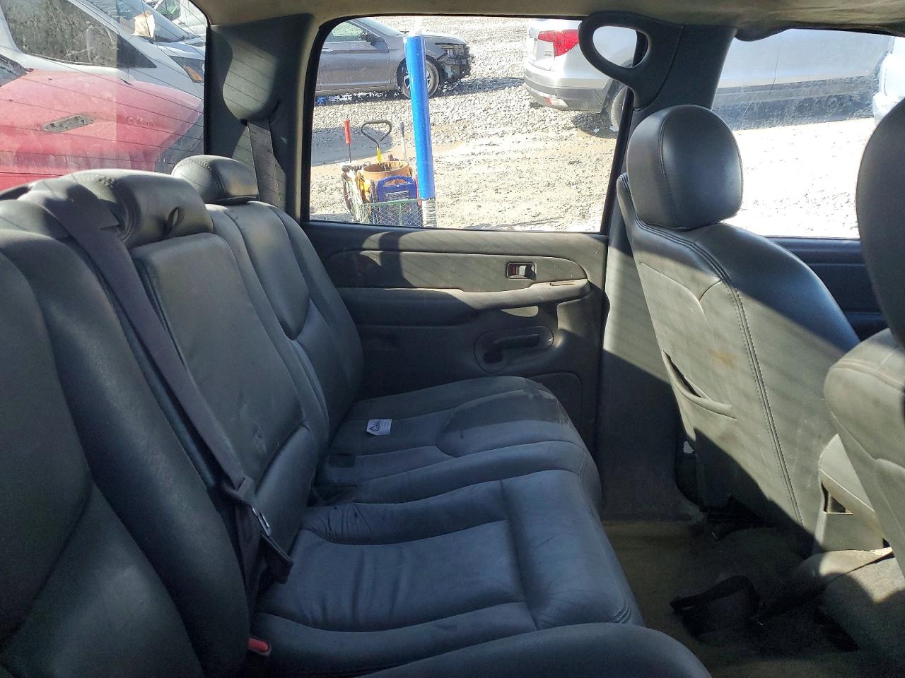 2004 Chevrolet All models VIN 1GCHK23254F185302 photo 10
