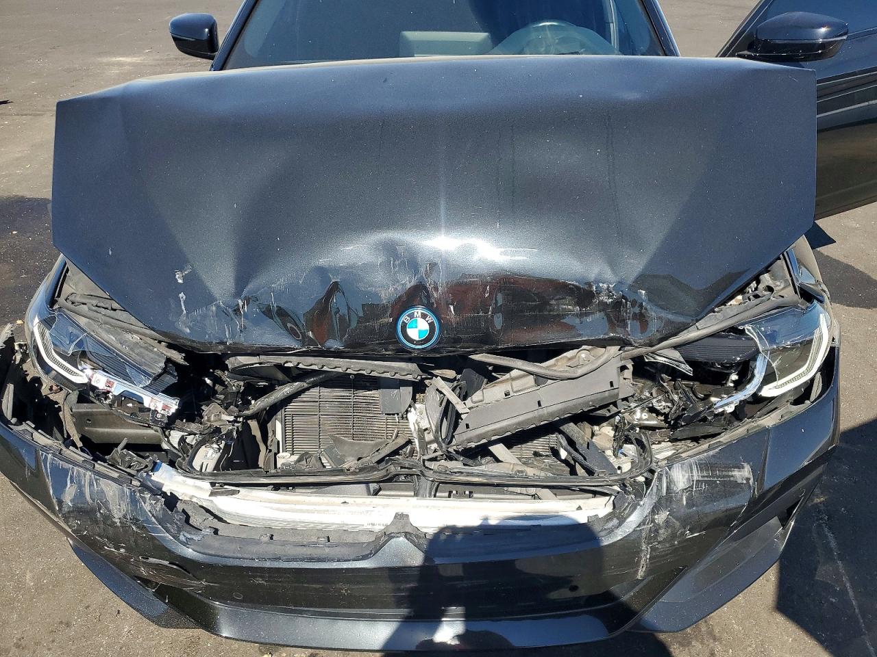2023 BMW 5 series VIN WBA13AG09PCM42255 photo 11