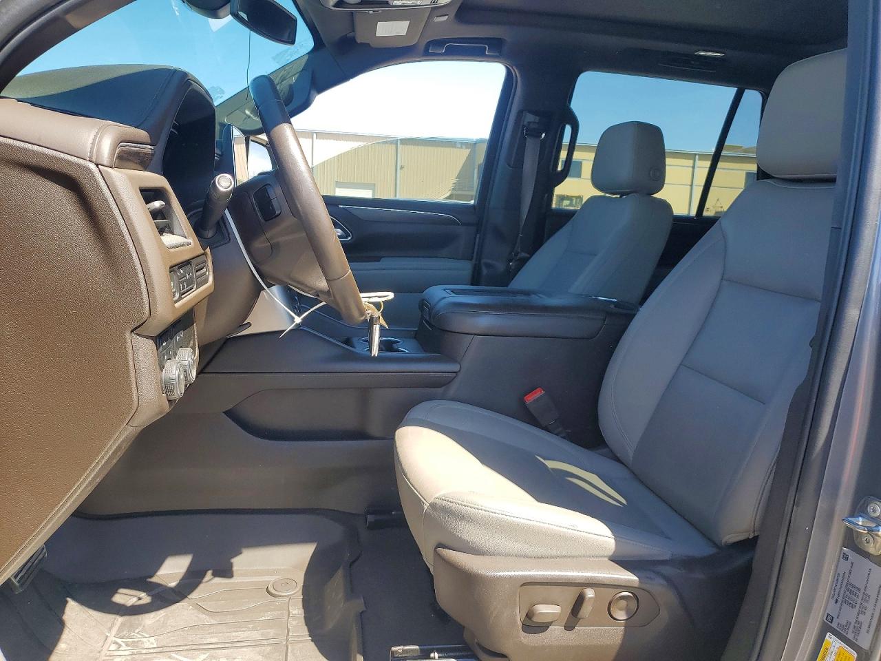 2022 Chevrolet Tahoe VIN 1GNSKPKD5NR162034 photo 7