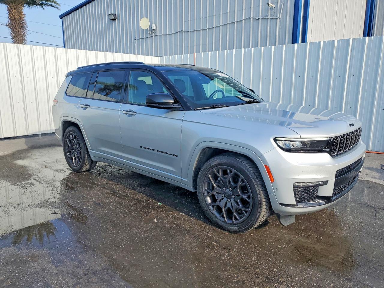 2023 Jeep Grand cher VIN 1C4RJKETXP8844304 photo 4