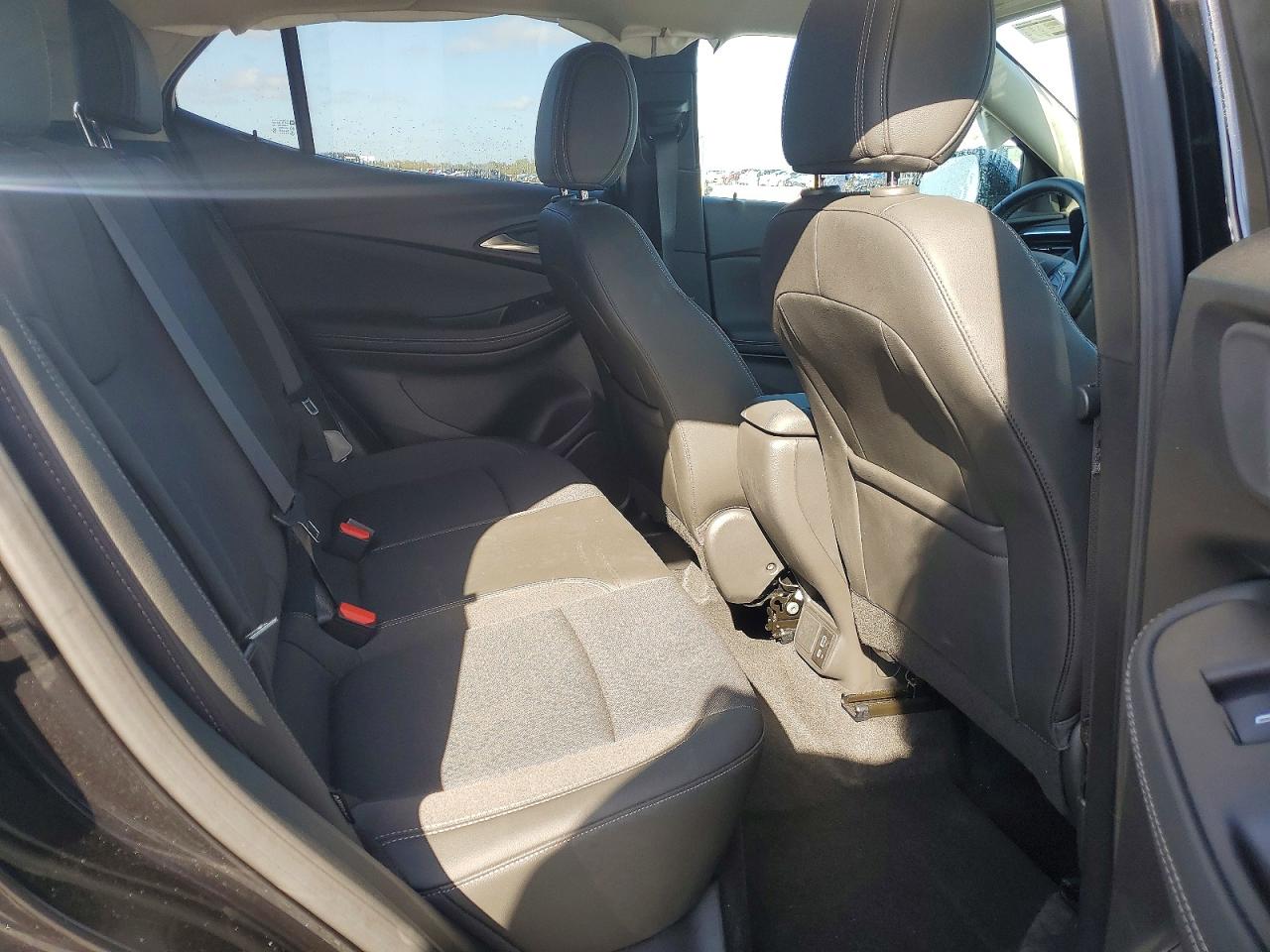 2025 Buick Encore VIN KL4AMBSL2SB220852 photo 10