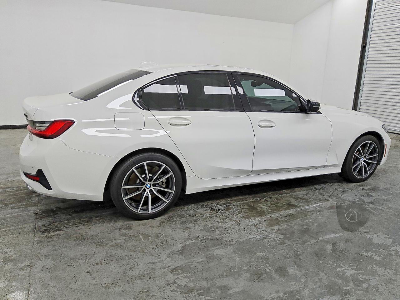 2020 BMW 3 series VIN 3MW5R1J02L8B35035 photo 3