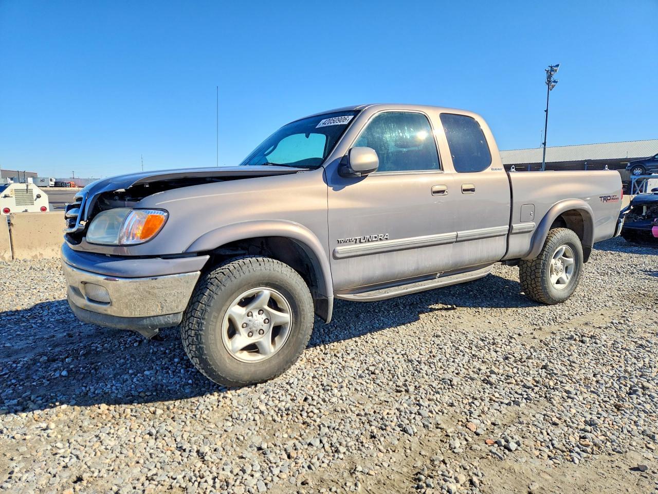 2000 TOYOTA Tundra VIN 5TBBT4813YS042247 photo 1