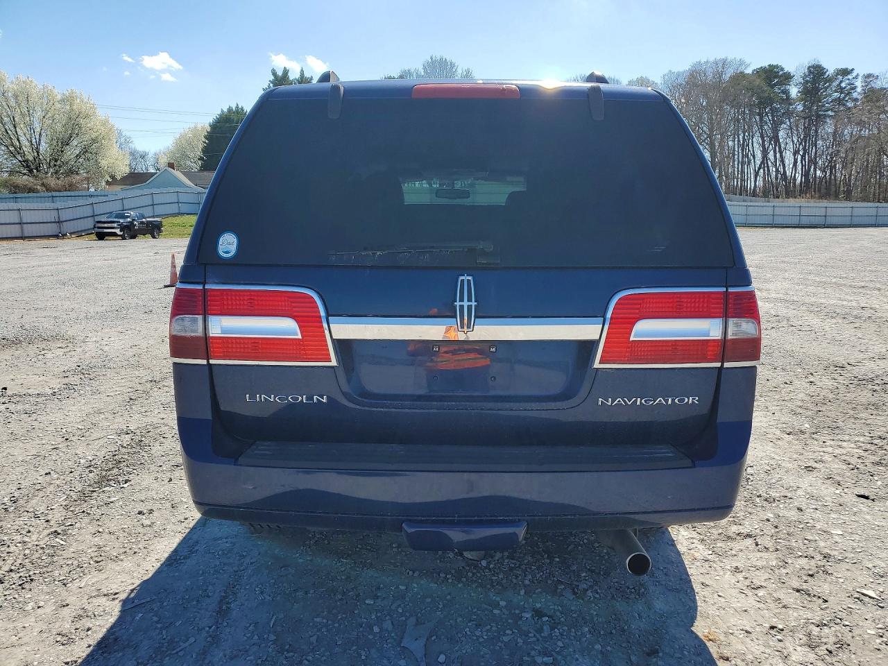 2007 LINCOLN Navigator VIN 5LMFU27547LJ25175 photo 6