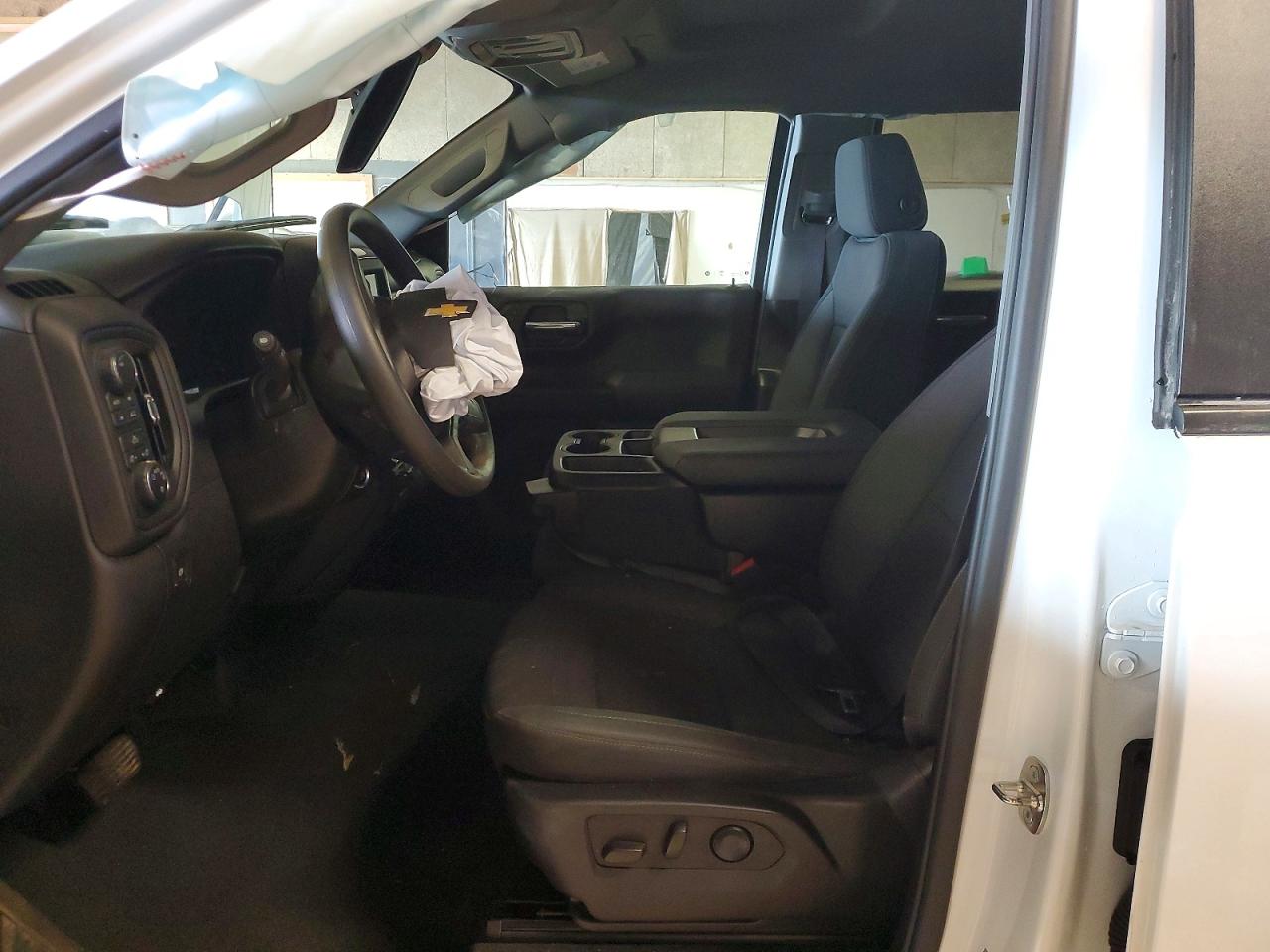 2024 Chevrolet Silverado VIN 1GCPDBEK0RZ260190 photo 7
