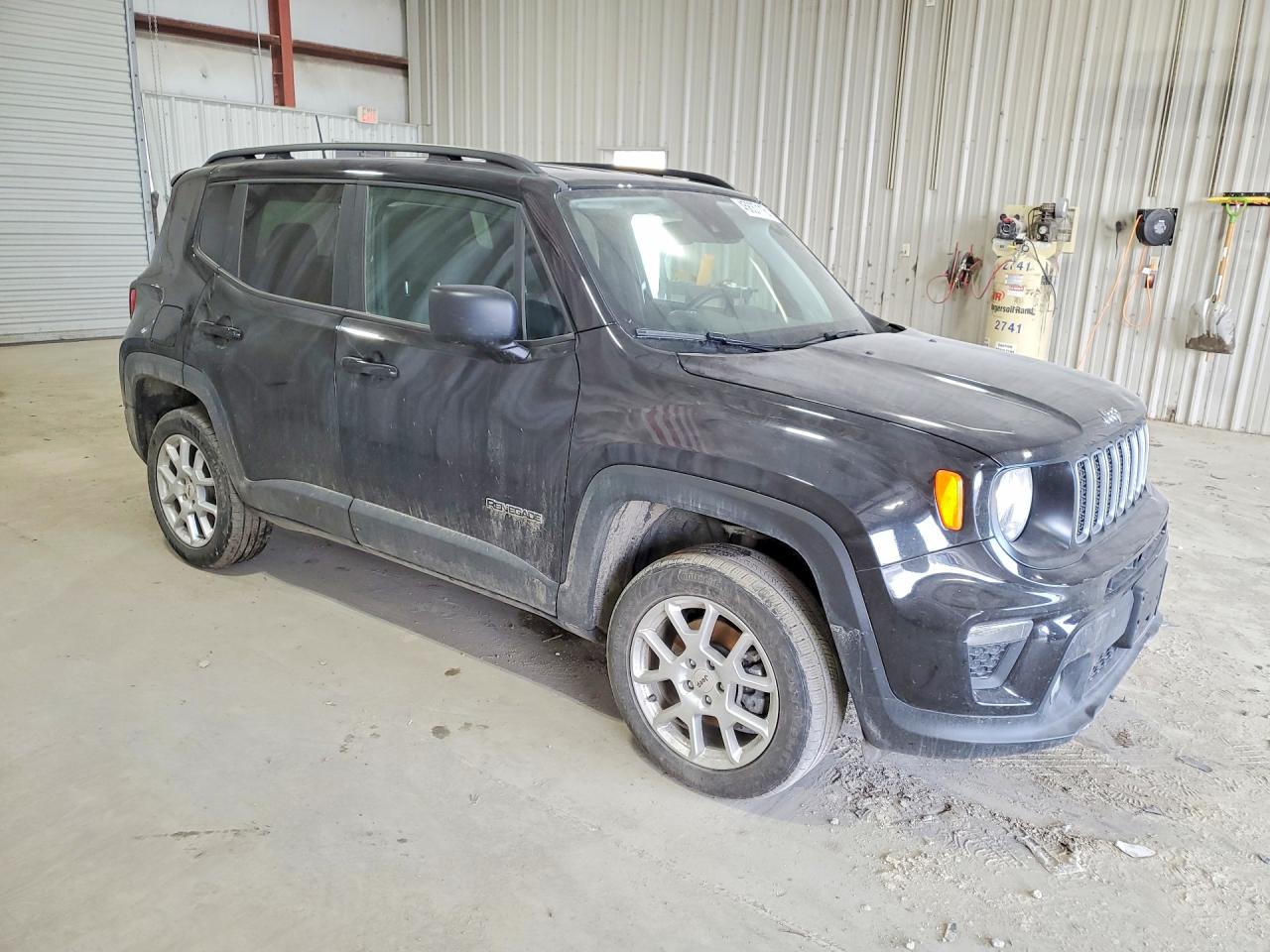 2023 Jeep Renegade VIN ZACNJDB11PPP29626 photo 4