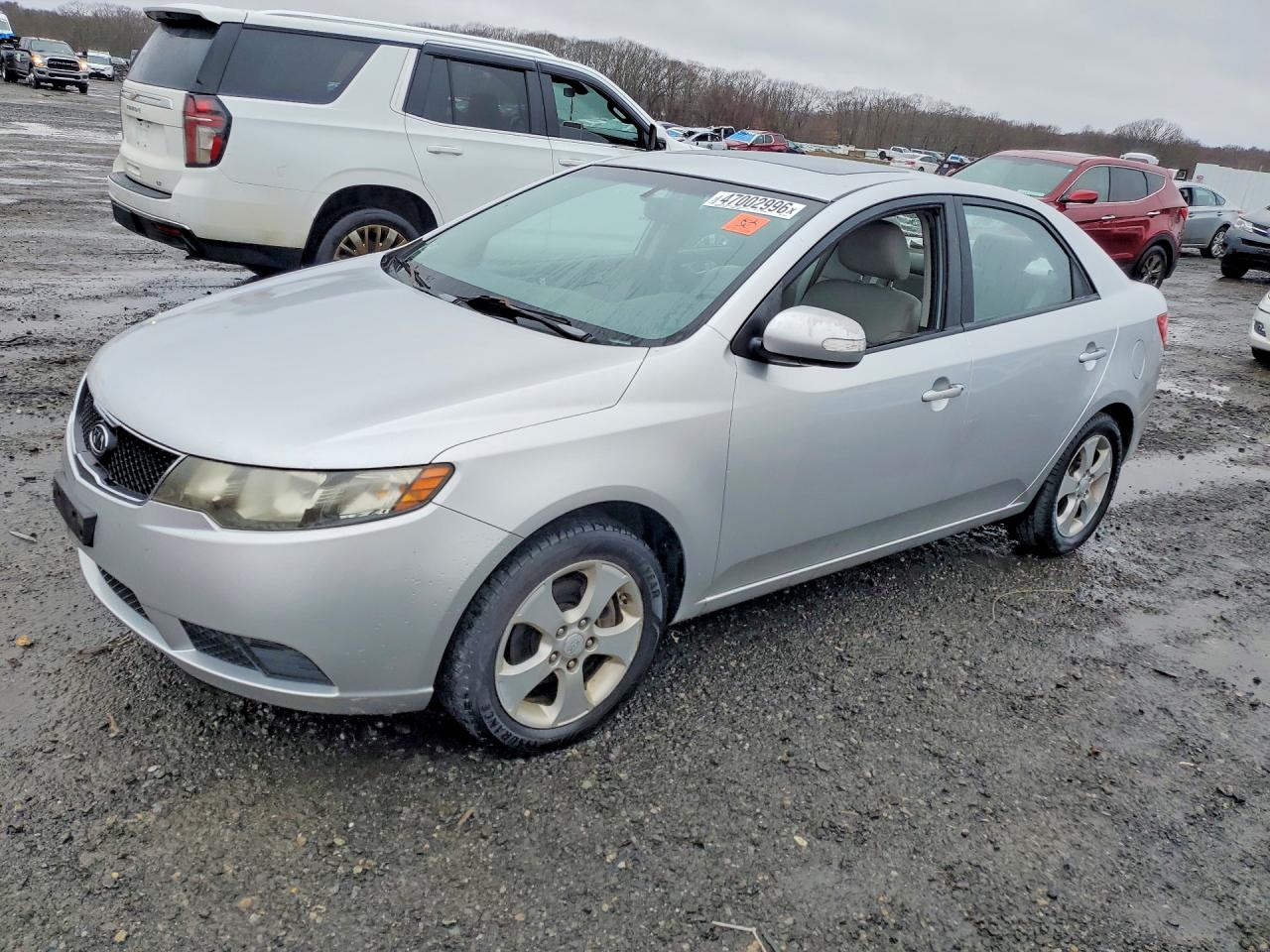 2010 Kia Forte VIN KNAFU4A25A5110520 photo 1