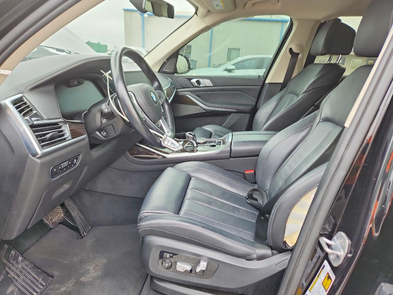 2019 BMW X7 VIN 5UXCX4C5XKLS37330 photo 7